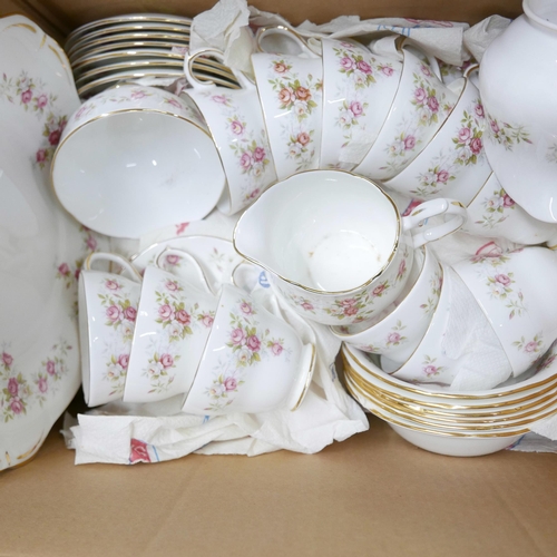 1255 - A Duchess June Bouquet tea set **PLEASE NOTE THIS LOT IS NOT ELIGIBLE FOR IN-HOUSE POSTING AND PACKI... 