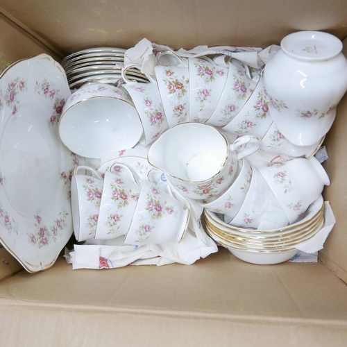 1255 - A Duchess June Bouquet tea set **PLEASE NOTE THIS LOT IS NOT ELIGIBLE FOR IN-HOUSE POSTING AND PACKI... 