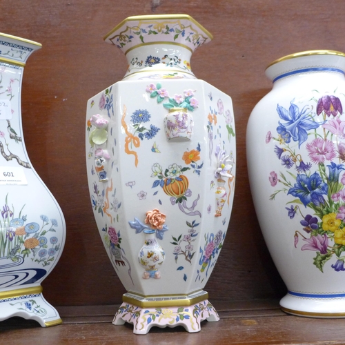 601 - Four vases; Franklin Mint decorated in the Japanese style - a vase of One Hundred Flowers by Darren ... 