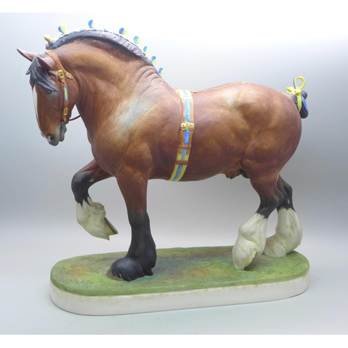 613 - A Royal Worcester Shire stallion, modelled by Dons Lindner, 1964 in original shipping case, pleated ... 