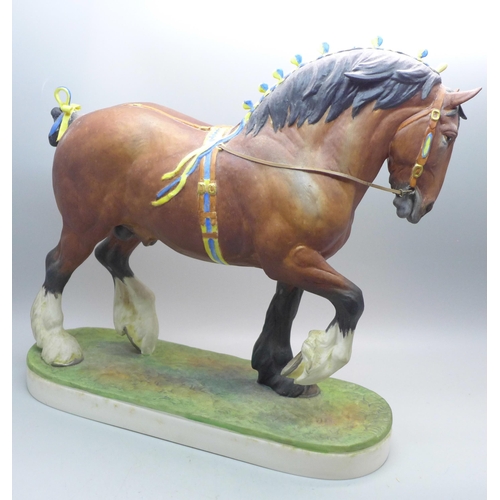 613 - A Royal Worcester Shire stallion, modelled by Dons Lindner, 1964 in original shipping case, pleated ... 