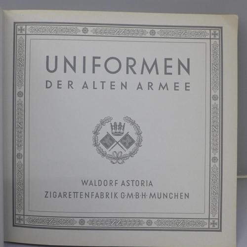 700 - A 1930s German cigarette card album, Uniformen der Alten Armee