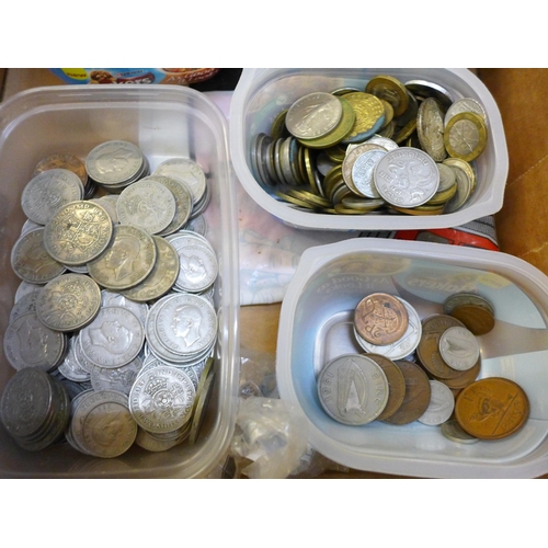 712 - Bulk coin collections (1.25kg), including Victoria copper, Edward VII copper, George V copper, Georg... 