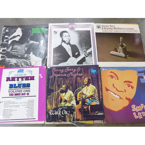 722 - Fifteen blues LP records, Eric Clapton, Howlin Wolf, John Lee Hooker, etc.