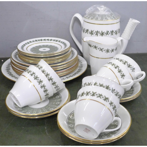 726 - A Spode Provence six setting tea set, lacking sugar bowl **PLEASE NOTE THIS LOT IS NOT ELIGIBLE FOR ... 