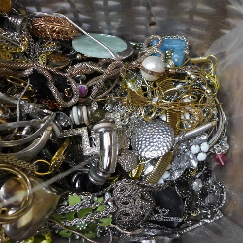 734 - A wicker basket of costume jewellery