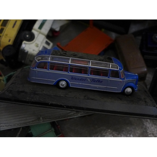 747 - A collection of vehicles, boxed and loose, Dinky Supertoys, Vega Major Luxury Coach, Leyland Octopus... 