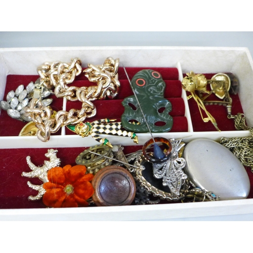 769 - A jewellery box with costume jewellery and some scrap 9ct gold (4.9g)