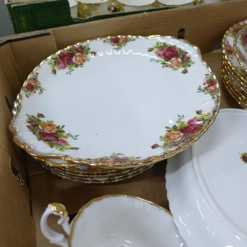 792 - Royal Albert Old Country Roses six setting tea set and dinnerwares, two boxes, includes three-tier c... 