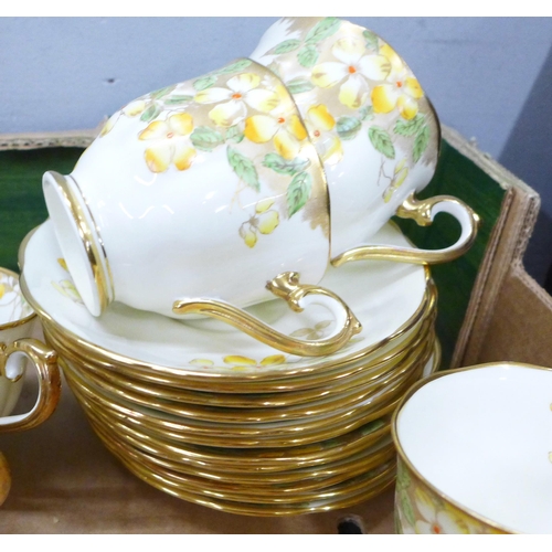 793 - A Royal Albert 9522 floral tea set, twelve setting **PLEASE NOTE THIS LOT IS NOT ELIGIBLE FOR IN-HOU... 