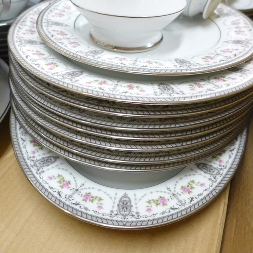 795 - Noritake Clarice pattern dinnerwares, fifty-nine pieces in total, small chip to side plate **PLEASE ... 