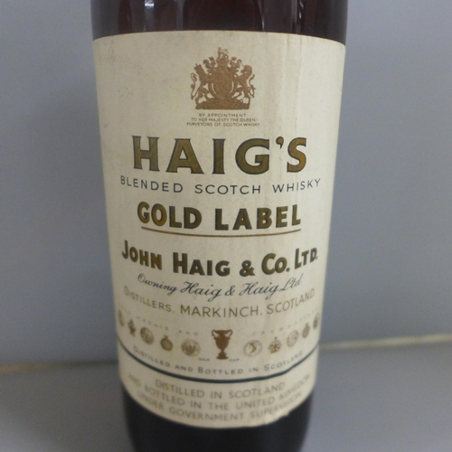 800 - A Haig's Gold Label bottle of whisky