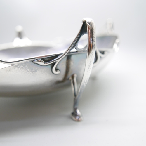 856 - A silver Art Nouveau bowl, Sheffield 1905 by Cooper Brothers & Sons, 430g, 23.5cm wide