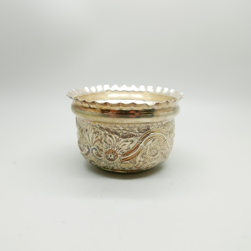 866 - A Victorian silver bowl, 66g