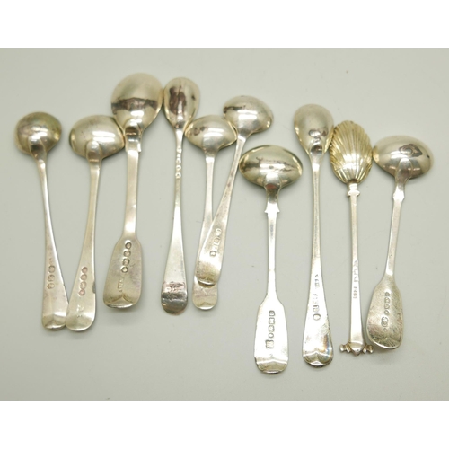 916 - A collection of silver mustard spoons, 115g