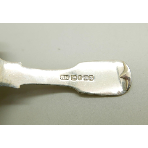 920 - A Victorian silver caddy spoon, Birmingham 1845, George Unite