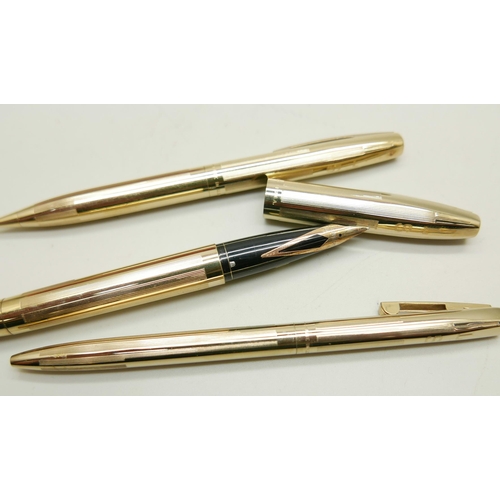 963 - A three piece Sheaffer's pen set, fountain pen with 14k gold nib, propelling pencil and ballpoint pe... 