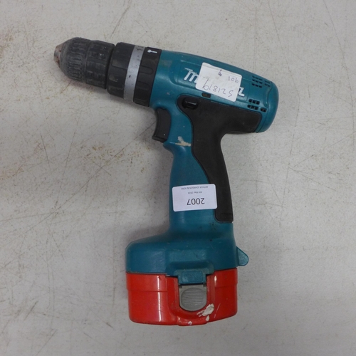 2007 - A Makita 8390D 18v cordless drill a Makita 8280D 14.4v cordless drill, an 18v battery charger, two 1... 