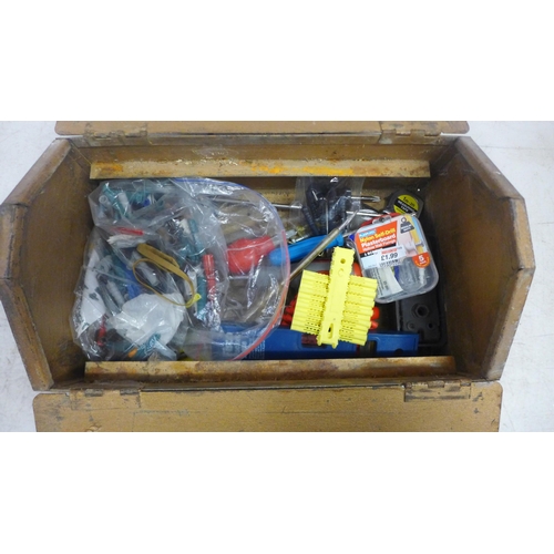 2011 - An Enox metal tool box with assorted hand tools and tray of spanners