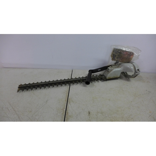 2019 - A quantity of various Black and Decker power tools including a D962 super hedge trimmer attachment, ... 