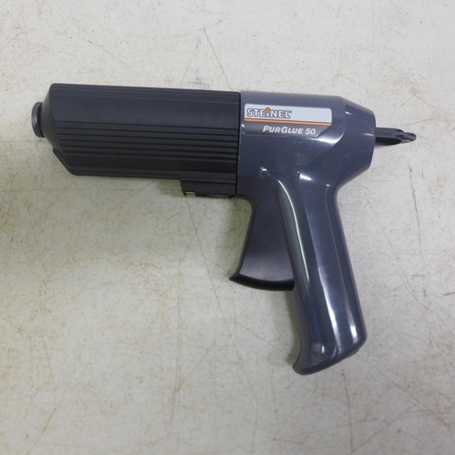 2050 - A Blackspur 25 78w glue gun and glue sticks, a Black and Decker HG992K heat gun, a Steiner Purglue 5... 