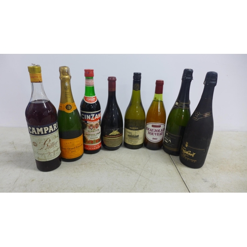 2079 - 8 assorted bottles of wine and spirits including; Veuve Clicquot Ponsardin Brut Champagne, Hardys Vo... 