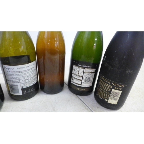 2079 - 8 assorted bottles of wine and spirits including; Veuve Clicquot Ponsardin Brut Champagne, Hardys Vo... 