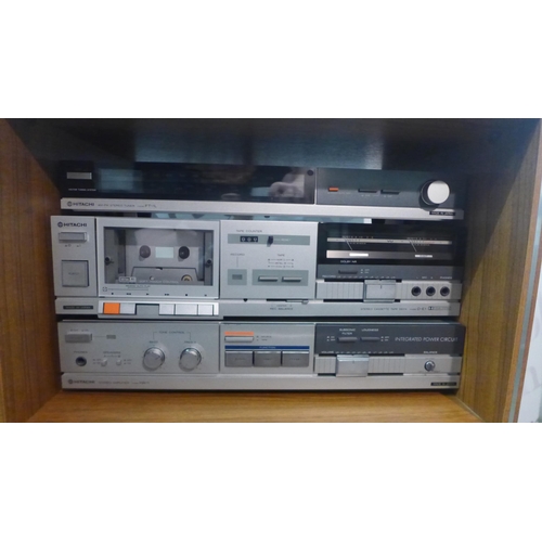 2112 - A Hitachi hi-fi system including; AM/FM stereo tuner FT-1L, stereo cassette deck D-E1, stereo amp HA... 