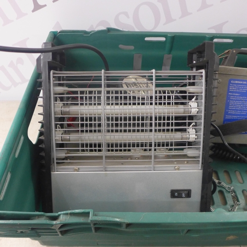 2130 - A quantity of miscellaneous electronic items including a Draper GM125 240v bench grinder, a Ferm FOS... 