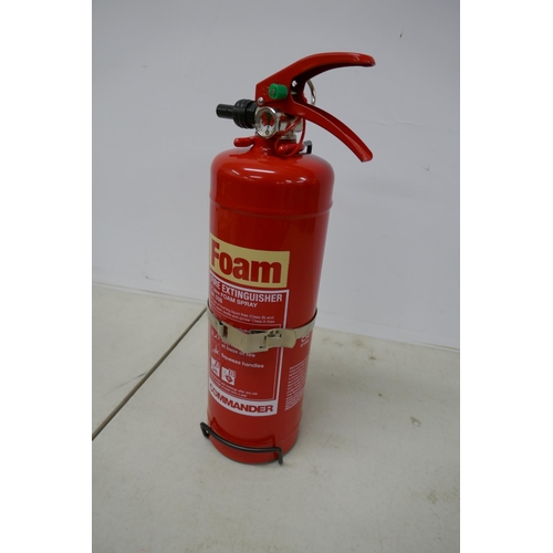 A 2ltr foam spray fire extinguisher