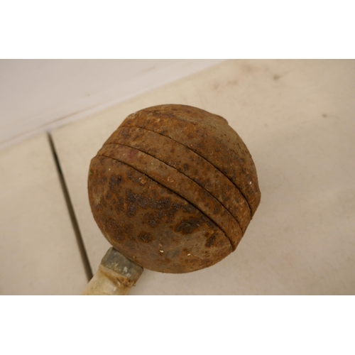 2345 - A vintage cast iron dumbbell weight