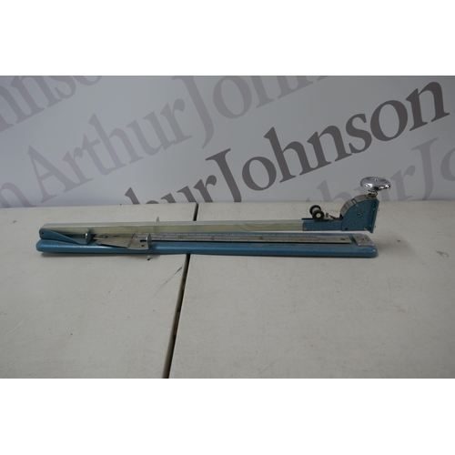 2383 - A Vanguard type no. 4A long reach stapler