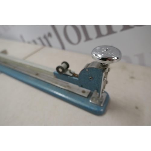 2383 - A Vanguard type no. 4A long reach stapler