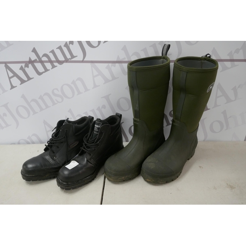 A pair of Crane Neoprene Wellington boots size 9 and a pair of Samson safety boots size 9