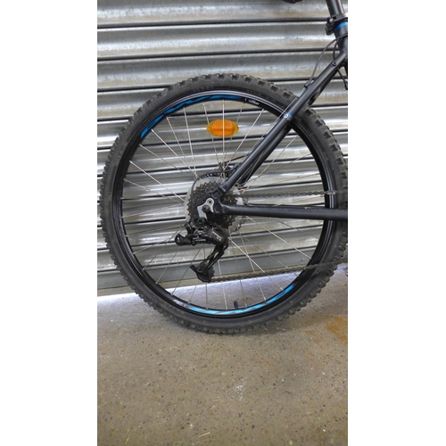 2163 - A B-Twin Rockrider 500 Aluminium framed front suspension hardtail mountain bike. *Police repossessio... 