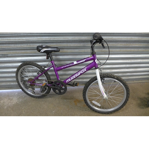 2166 - A Muddyfox Synergy 20 girl's MTB and a Space scooter