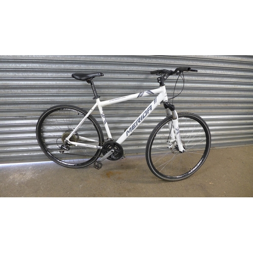 2167 - A men's Merida Crossway 20 52cm aluminium framed front suspension hardtail mountain bike