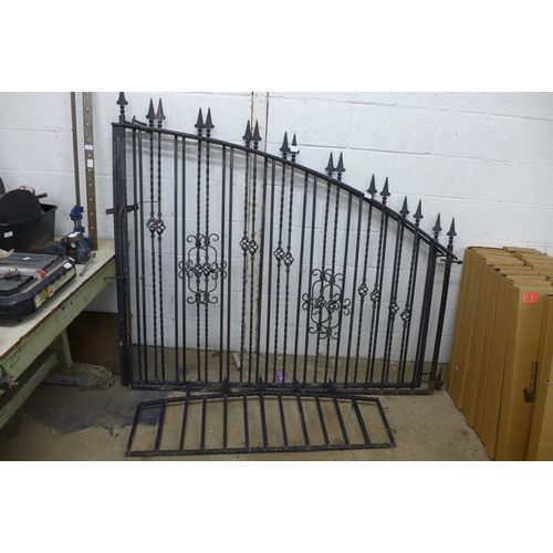 2246 - A set of wrought iron driveway gates - approximately 195cm wide x 165cm tall