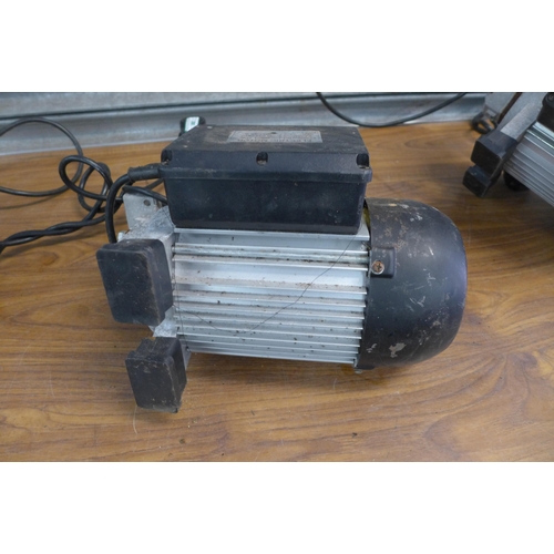 2285 - Three electric single phase log splitter motors - 230v/50 Hz 8.5 amp 2 Hp/1.5 kw 2820 rpm