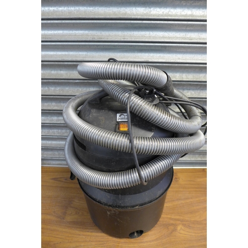 2312 - A Pontec Pondomatic 1400w pond vacuum in box