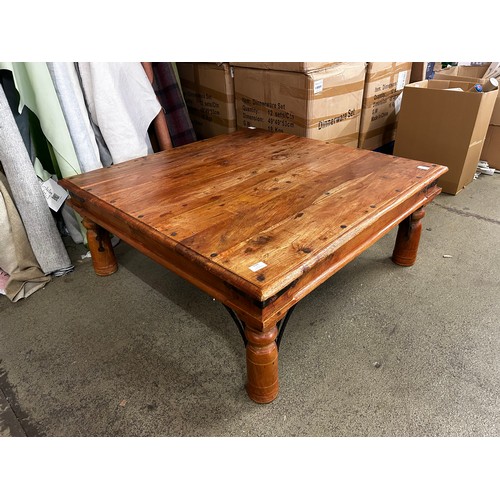 1526 - An Indian hardwood coffee table