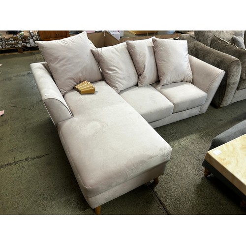 1527 - A light mink velvet L shaped sofa