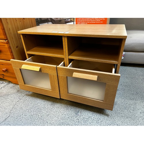 1538 - A pair of oak effect bedside cabinets