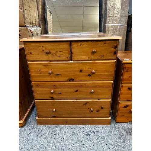 1540 - Pine five drawer chest