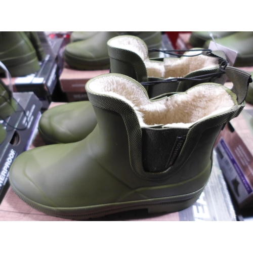 3048 - Pair of women's weatherproof olive green ankle boots/wellies - UK size 6 * this lot is subject to VA... 