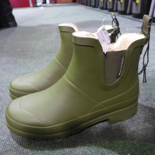 3060 - Pair of women's weatherproof olive green ankle boots/wellies - UK size 6 ( No Box) * this lot is sub... 