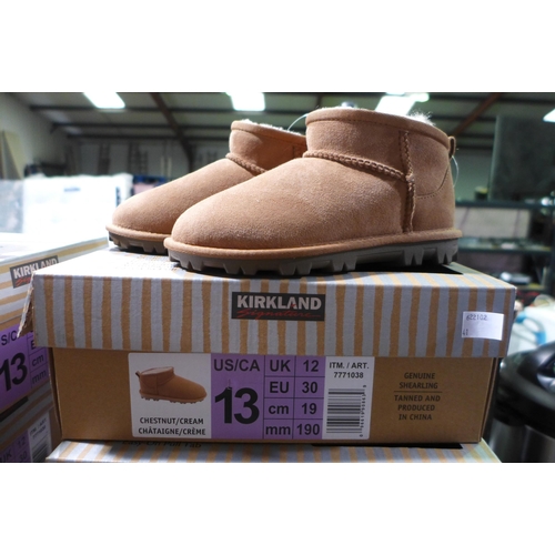 3076 - Pair of children's Kirkland Signature chestnut coloured Shearling boots - UK size C12 * this lot is ... 