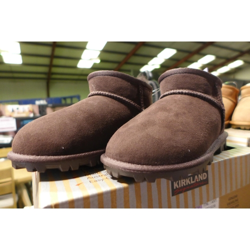 3080 - 2 Pairs of children's Kirkland Signature chocolate coloured Shearling boots - UK size C12 * this lot... 