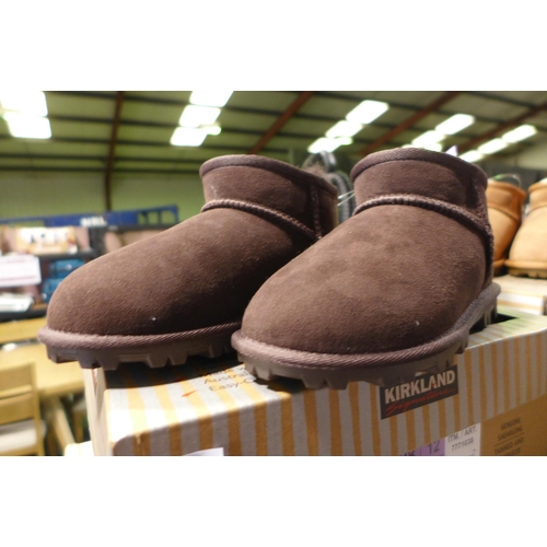 3083 - Pair of children's Kirkland Signature chocolate coloured Shearling boots - UK size C12 * this lot is... 