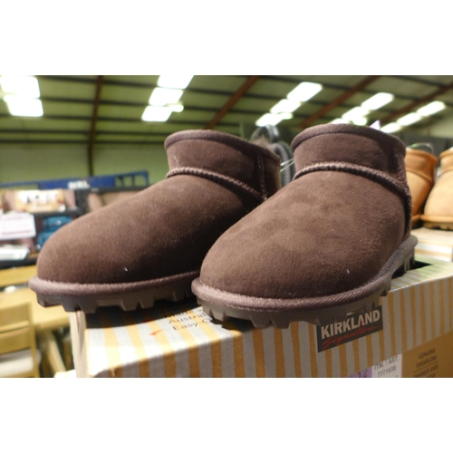 3084 - 3 Pairs of children's Kirkland Signature chocolate coloured Shearling boots - UK size C12 * this lot... 